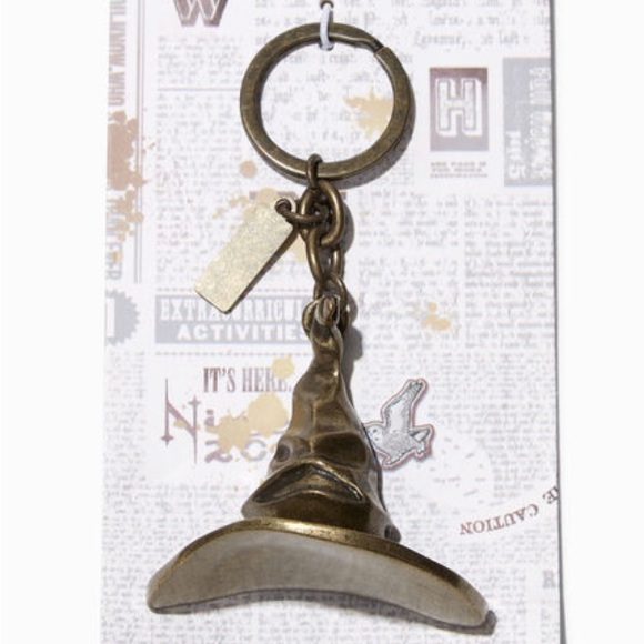 NWT Harry Potter™ Wizarding World Sorting Hat Keychain - Picture 1 of 3